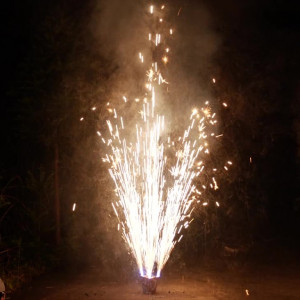 Пиротехнический фейерверк фонтан 60 секунд «Новогодия» Piroff Ф307